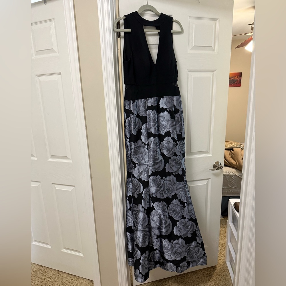 Xscape Elegant Black and Gray Floral Dress